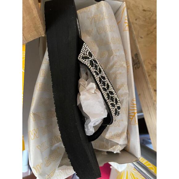 Yellow Box Stefani Flip Flops Floral Starburst Rhinestone Sparkle Sandals 9.5 - Picture 3 of 3